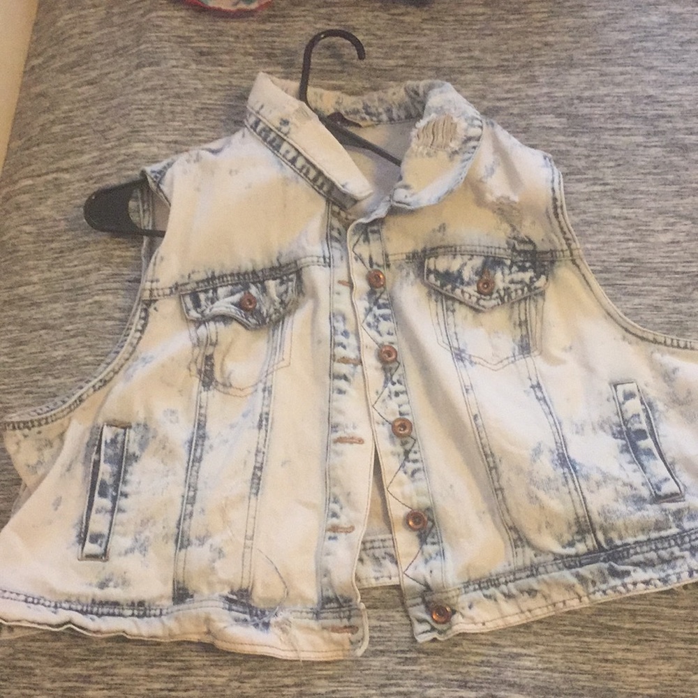 Distressed jean vest size 3x